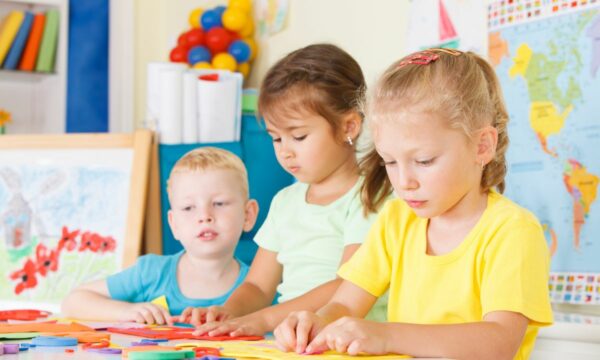 Hoe oud ben je als je naar de basisschool gaat?